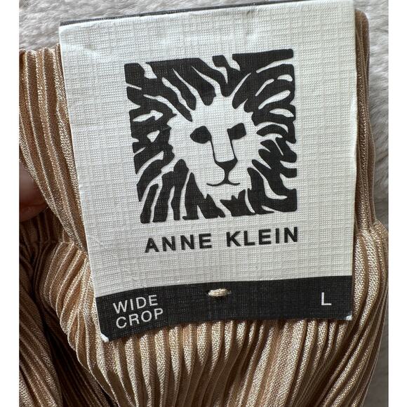 Womens wide crop pants Tan size Large pleated silky Minimalist preppy NWT - Picture 8 of 8